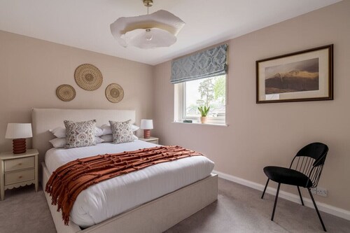 Oakbank-Central Grasmere