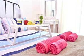 2 bedrooms, iron/ironing board, WiFi, bed sheets