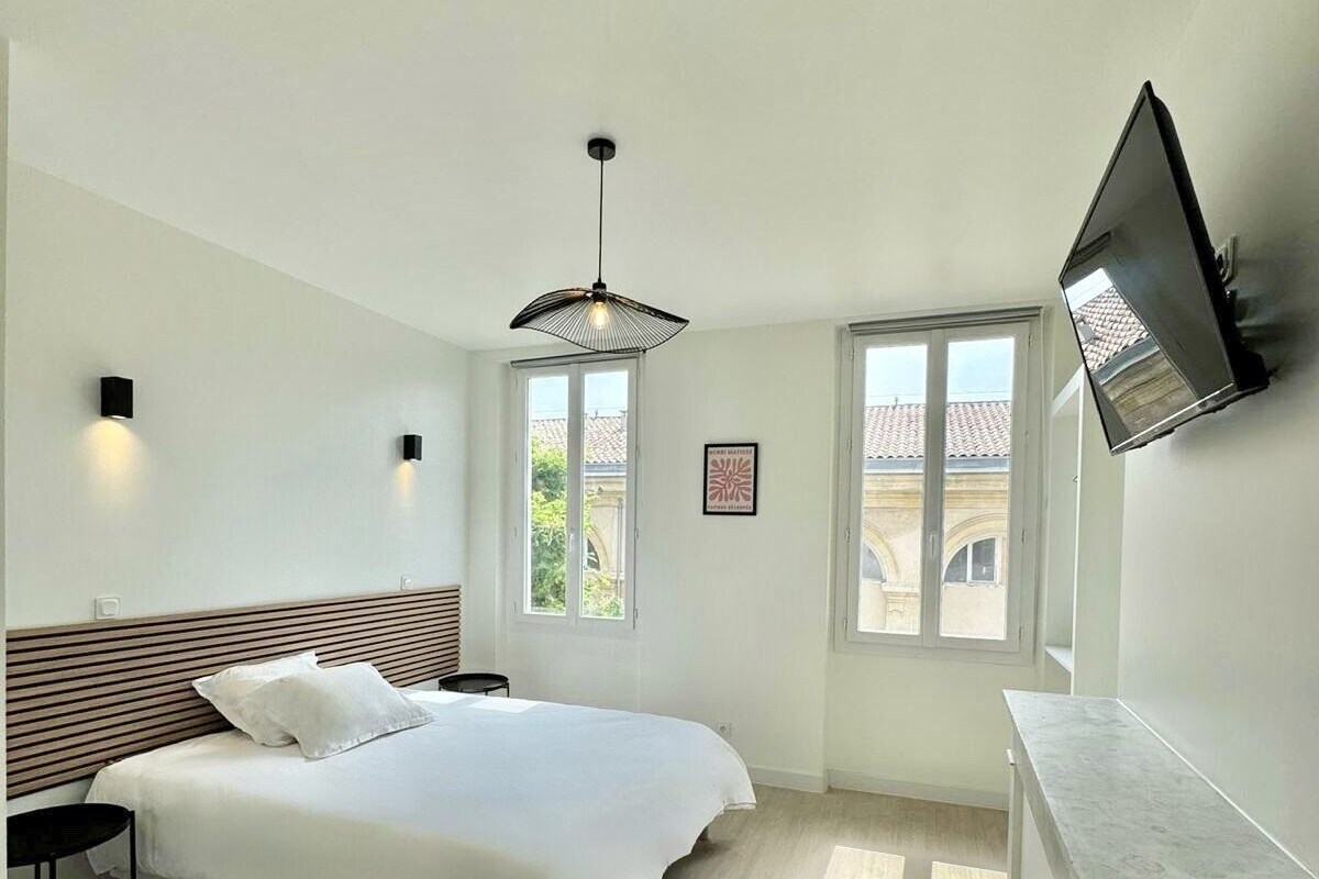 Habitación Deluxe doble, baño privado (Double de Luxe) | Caja fuerte, cortinas opacas, sistema de insonorización y wifi gratis