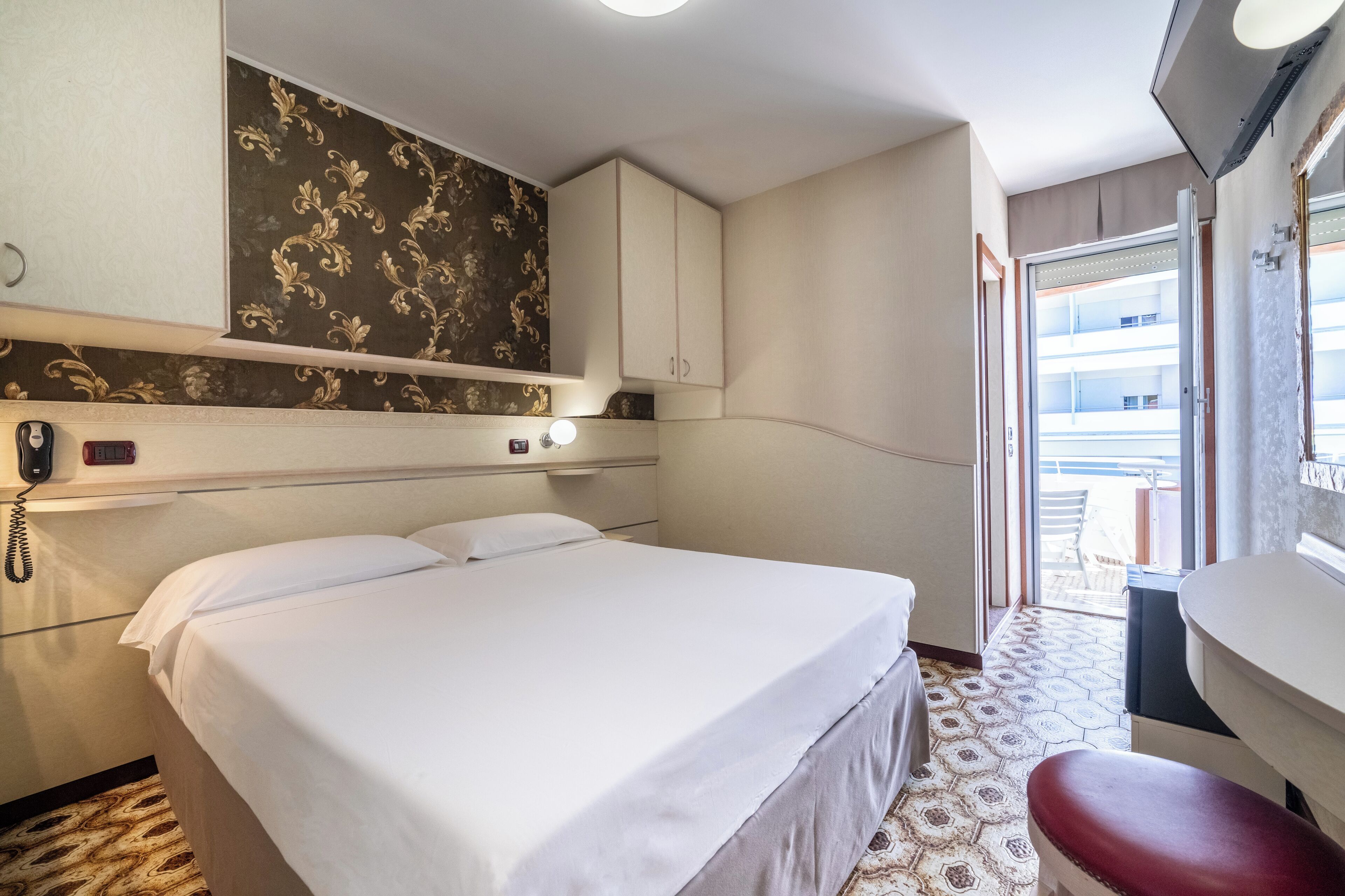 Classic-Zimmer | Daunenbettdecken, Minibar, Zimmersafe, kostenloses WLAN