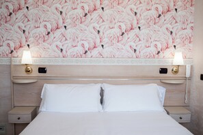 Quarto conforto, vista para o mar | Edredons de pluma, frigobar, cofres nos quartos, Wi-Fi de cortesia