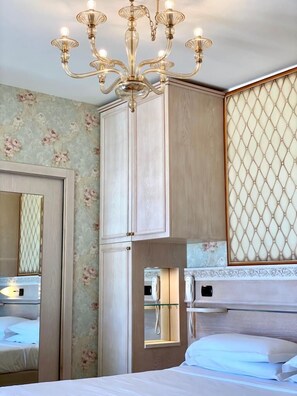 Superior Room, Sea View | Down comforters, minibar, in-room safe, free WiFi - Hotel Flamingo (Gatteo)
