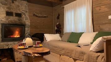 House (Two Bedroom Holiday Home with Terrace) | Living room