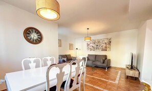 TV, DVD player - 3 Bedroom Townhouse La Jara FRE01 (Ayamonte)