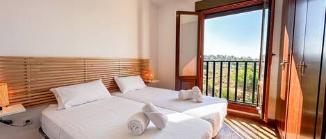 3 chambres, fer et planche Ă repasser, accĂšs au Wi-Fi (inclus)