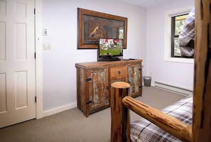 4 bedrooms, iron/ironing board, travel cot, WiFi