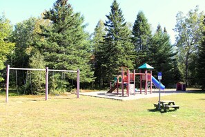 Children’s area - Au Chic Chalet des Chutes | Chic Chalet | Spa (Sainte-Mélanie)