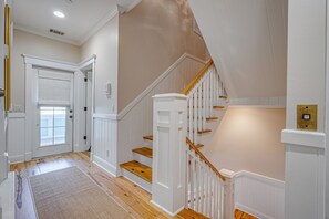Interior - Walk to Beach | Updated Tybee Townhome (Tybee Island)