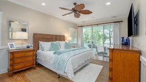 4 bedrooms, iron/ironing board, WiFi, bed sheets - Walk to Beach | Updated Tybee Townhome (Tybee Island)
