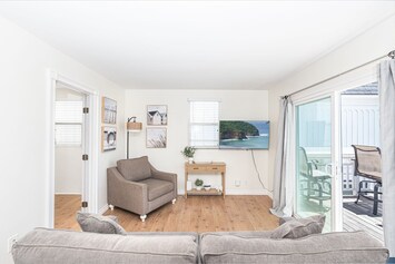 Image of Upstairs Oceanfront Cottage w/ Balcony!