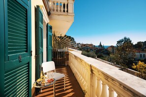 Terrace/patio - Art Apartment with Sea View (Sanremo)