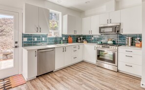 Fridge, microwave, oven, stovetop - Modern Harbor Townhome with Hot Tub (#5) (Depoe)