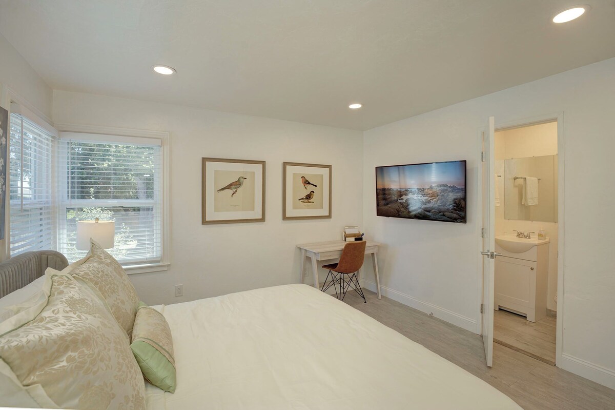 Photo 12 of 3941 Casaletto at 17 Mile Drive ~ Cozy and Updated