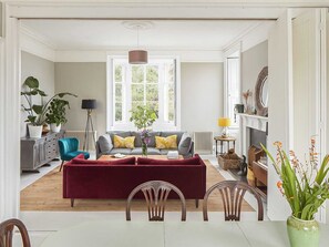 TV, fireplace, stereo - Coillemore House: Stylish Scottish Manor (Kyle of Lochalsh)