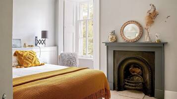 5 bedrooms, free WiFi, bed sheets