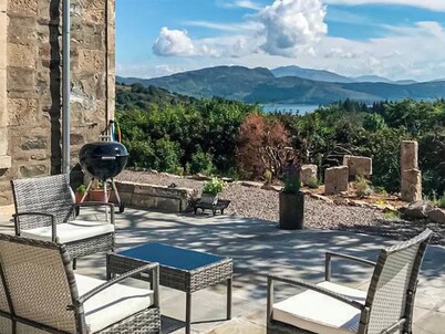 Coillemore House: Stylish Scottish Manor