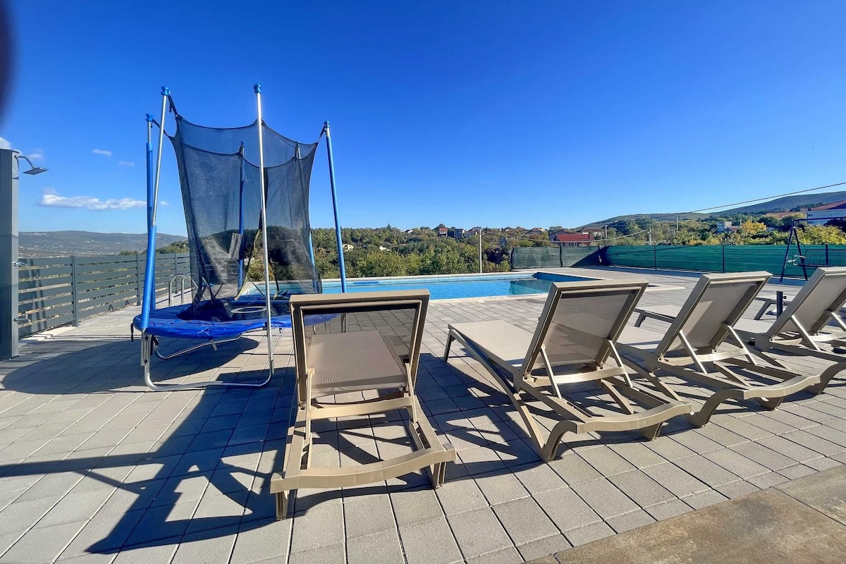 Villa (Villa Zuzul - Four Bedroom Villa with) | Pool