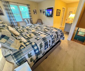 3 室のベッドルーム、デスク、アイロン / アイロン台、WiFi (無料)