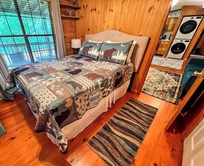 3 soverom, skrivebord, strykejern/-brett og wi-fi (inkludert)