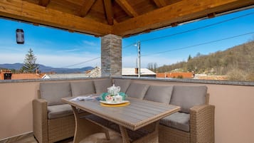 Villa (Villa Lemily - Five Bedroom Villa wit) | Terrace/patio