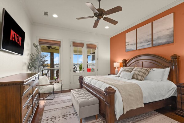 4 bedrooms, desk, iron/ironing board, travel cot