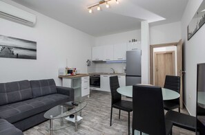 Apartment (Apartment Villa Andelka- Three Bedroo) | Living room | 32-inch flat-screen TV with cable channels - Apartment Villa Andelka (Split)