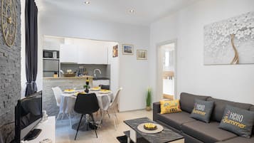 Appartement (One Bedroom Apartment with Terrace) | Salle de séjour