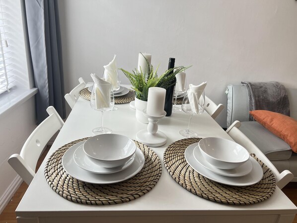 Apartment | Dining - Cozy and Central City Apartment in Liverpool (Liverpool)