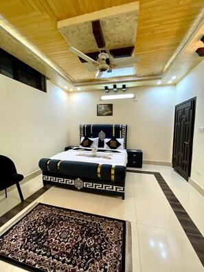 Deluxe Room | Free WiFi - Sapphire Inn (Islamabad)
