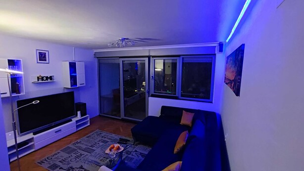 Leilighet (One Bedroom Apartment with Balcony) | Oppholdsrom | En 32-tommers Flatskjerm-TV med kabel-kanaler