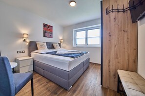 Comfort Apartment, 2 Bedrooms, Balcony, Mountain View | Free WiFi, bed sheets - Haus Joan - Apartments (Saalbach-Hinterglemm)