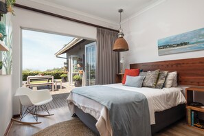 5 bedrooms, iron/ironing board, free WiFi, bed sheets