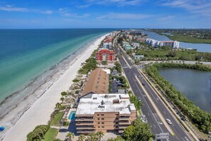Exterior - Sunshine Condo #4A Beachfront Perfection (Indian Shores)