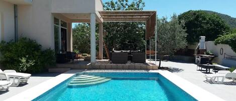 アパートメント (Two Bedroom Apartment with Shared Swi) | プール