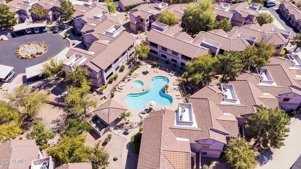 Exterior - Heated Pool and Hot Tub, 3 Bedroom Gated Condo! (Scottsdale)