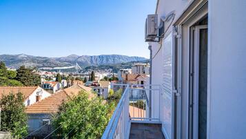 Apartment (One Bedroom Apartment with Terrace) | Exterior