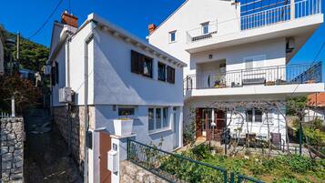 Apartment (One Bedroom Apartment with Terrace) | Exterior