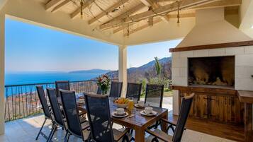 Villa (Four Bedroom Villa with Swimming Pool) | Terrace/patio