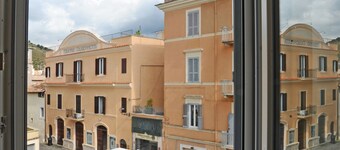 Mom Apartment Rooms&Suites