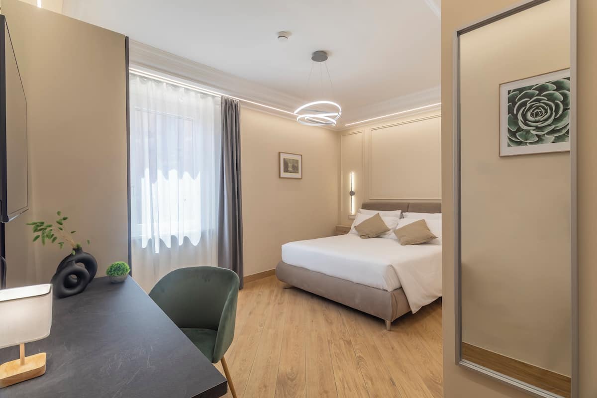 Classic Room, City View | Premium bedding, down comforters, memory foam beds