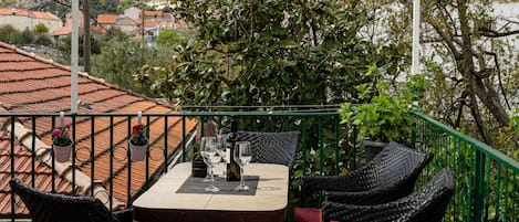 Apartment (Three Bedroom Apartment with Terrace) | Terrace/patio