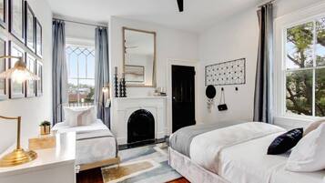 4 bedrooms, iron/ironing board, free WiFi, bed sheets