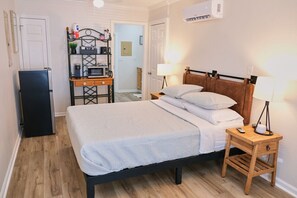 1 bedroom, iron/ironing board, travel cot, free WiFi