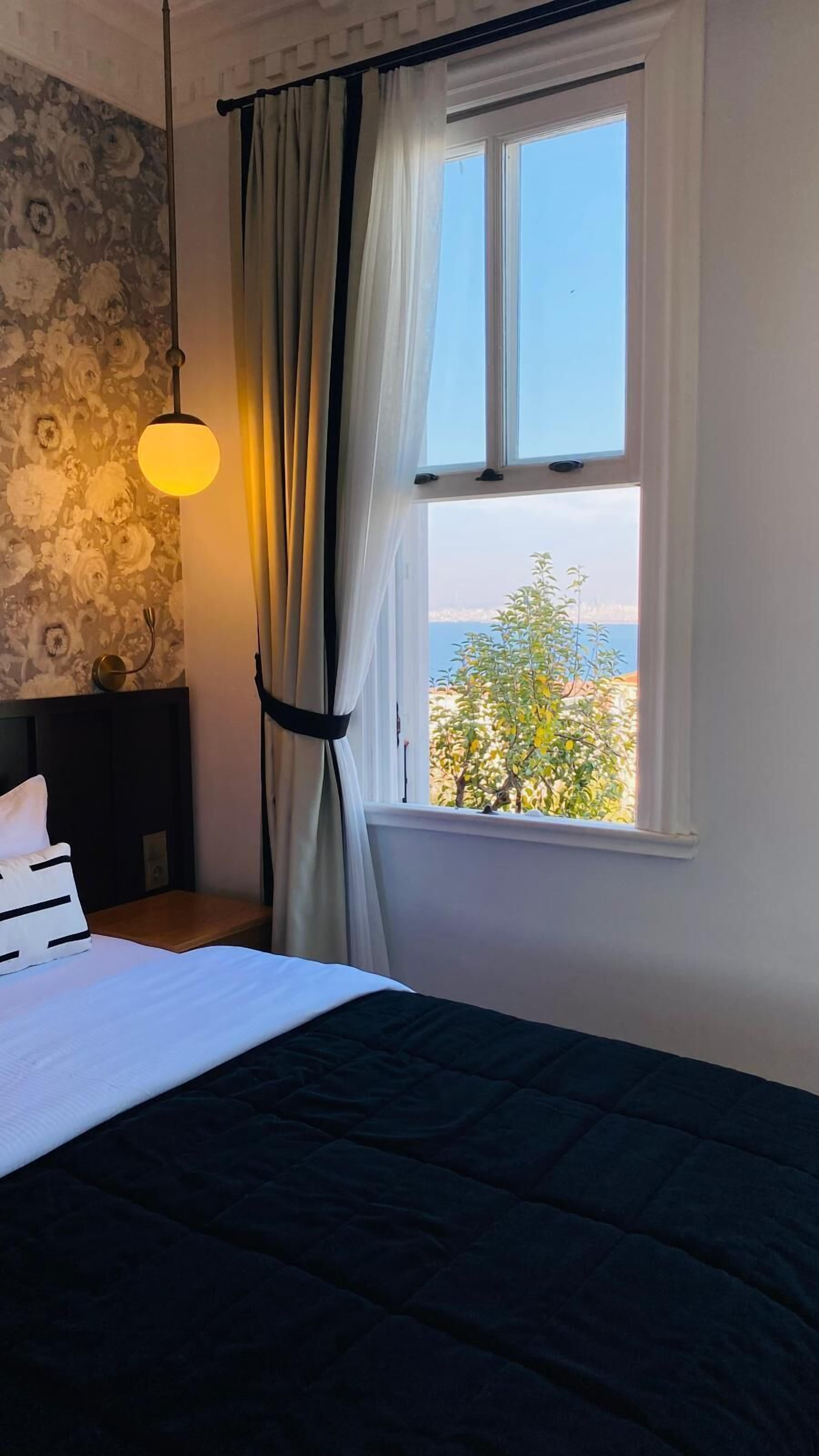 Superior Room - Sea View, Gala 5 | City view