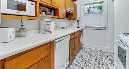 Minneapolis Vacation Rental ~ 5 Mi to Downtown!