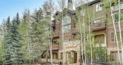 Walk to Lift: Arrowhead Ski Condo w/ Pool Access!
