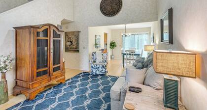 Convenient St Simons Island Home - 3 Mi to Beach!