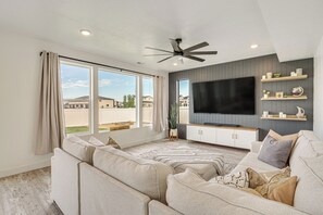 House (3 Bedrooms) | Interior - American Fork Home ~ 8 Mi to Thanksgiving Point! (American Fork)