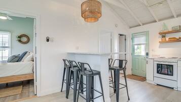 Cottage (2 Bedrooms) | Interior