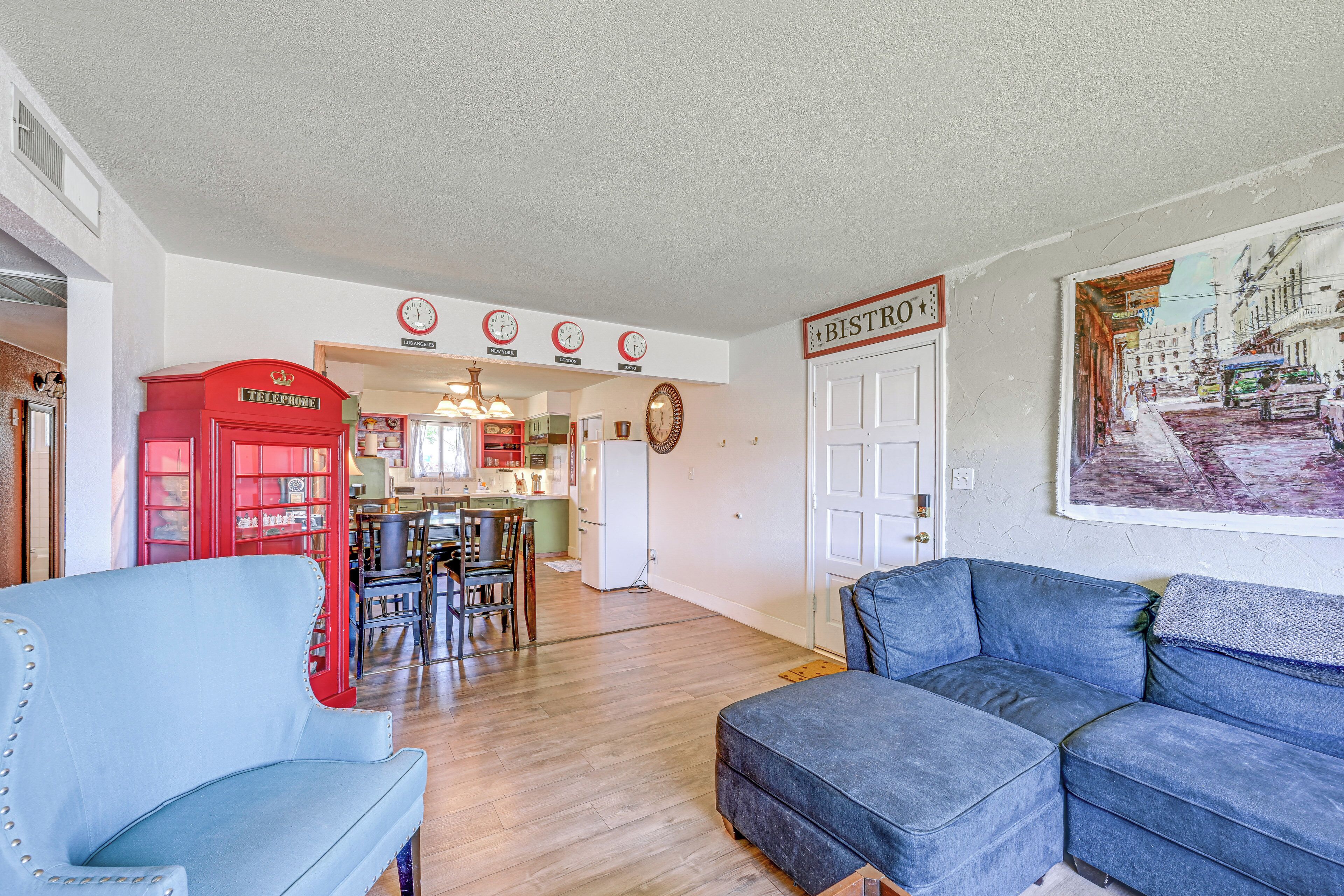 House (3 Bedrooms) | Interior